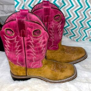 Shyanne cowgirl boots •Girls size2